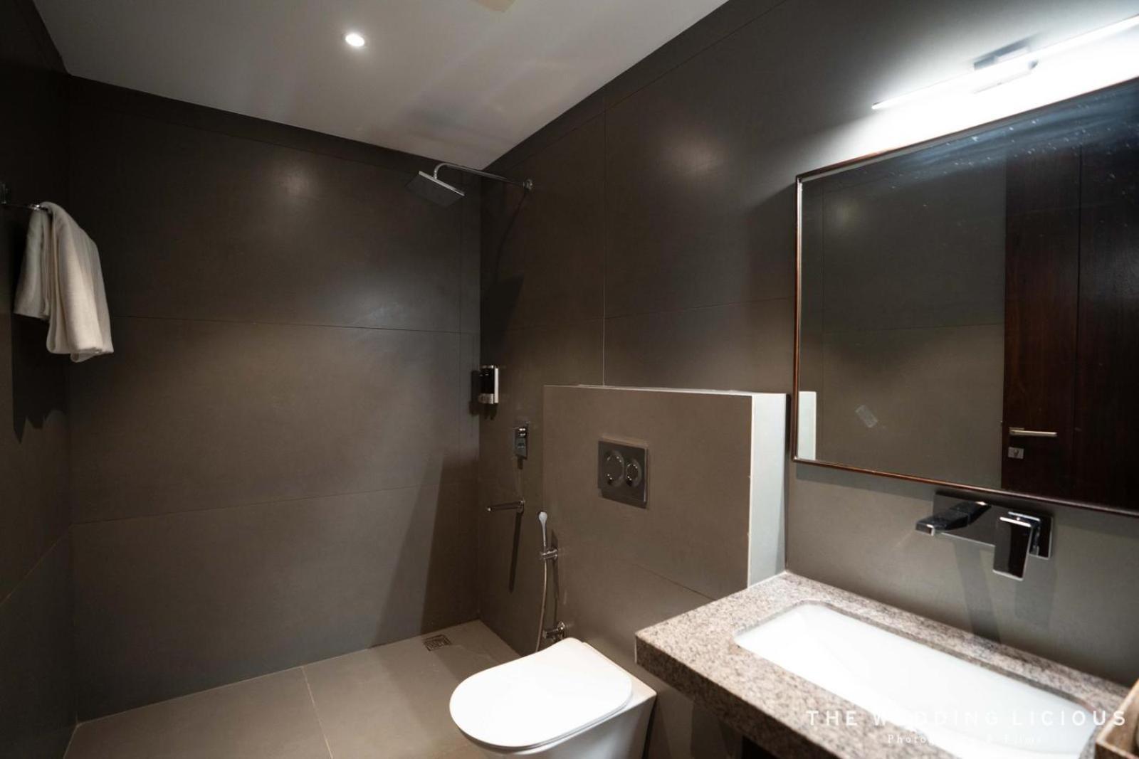 Hotel Omaya Garden Raipur  Luaran gambar