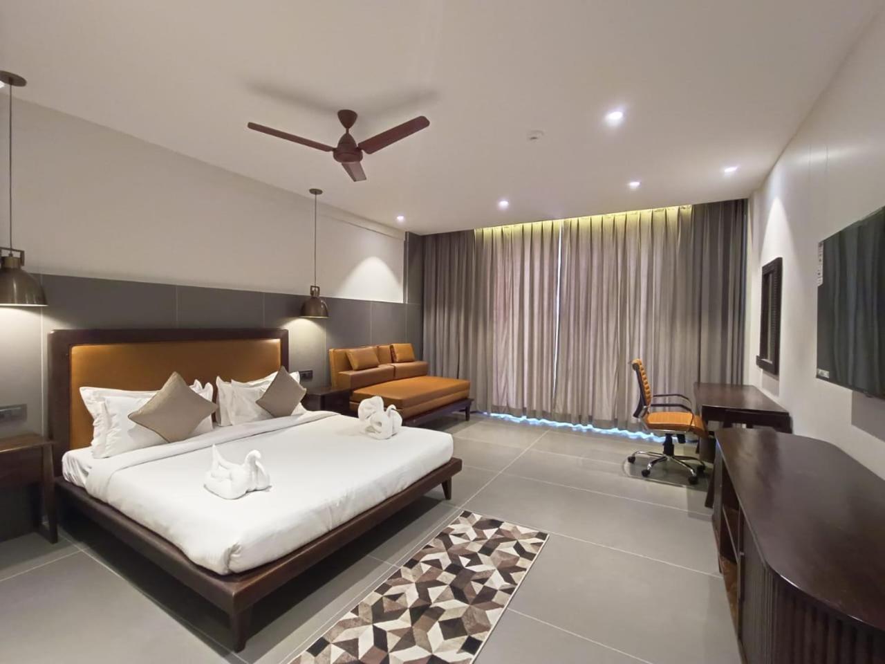 Hotel Omaya Garden Raipur  Luaran gambar